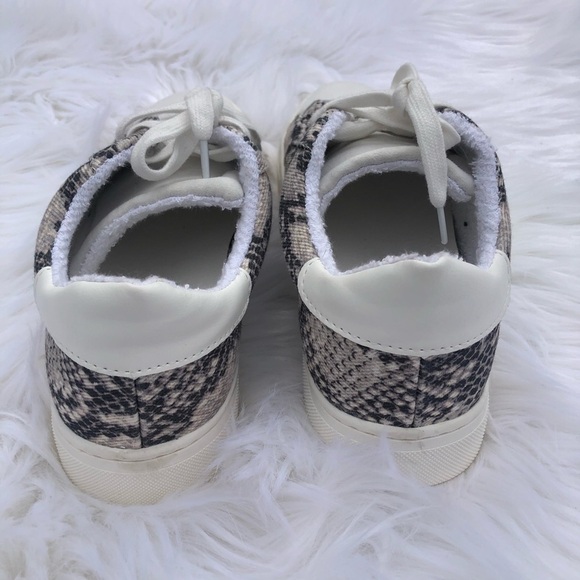 Steve Madden Reeves Neon Star Snake Print Sneakers Size 8 - Picture 4 of 9